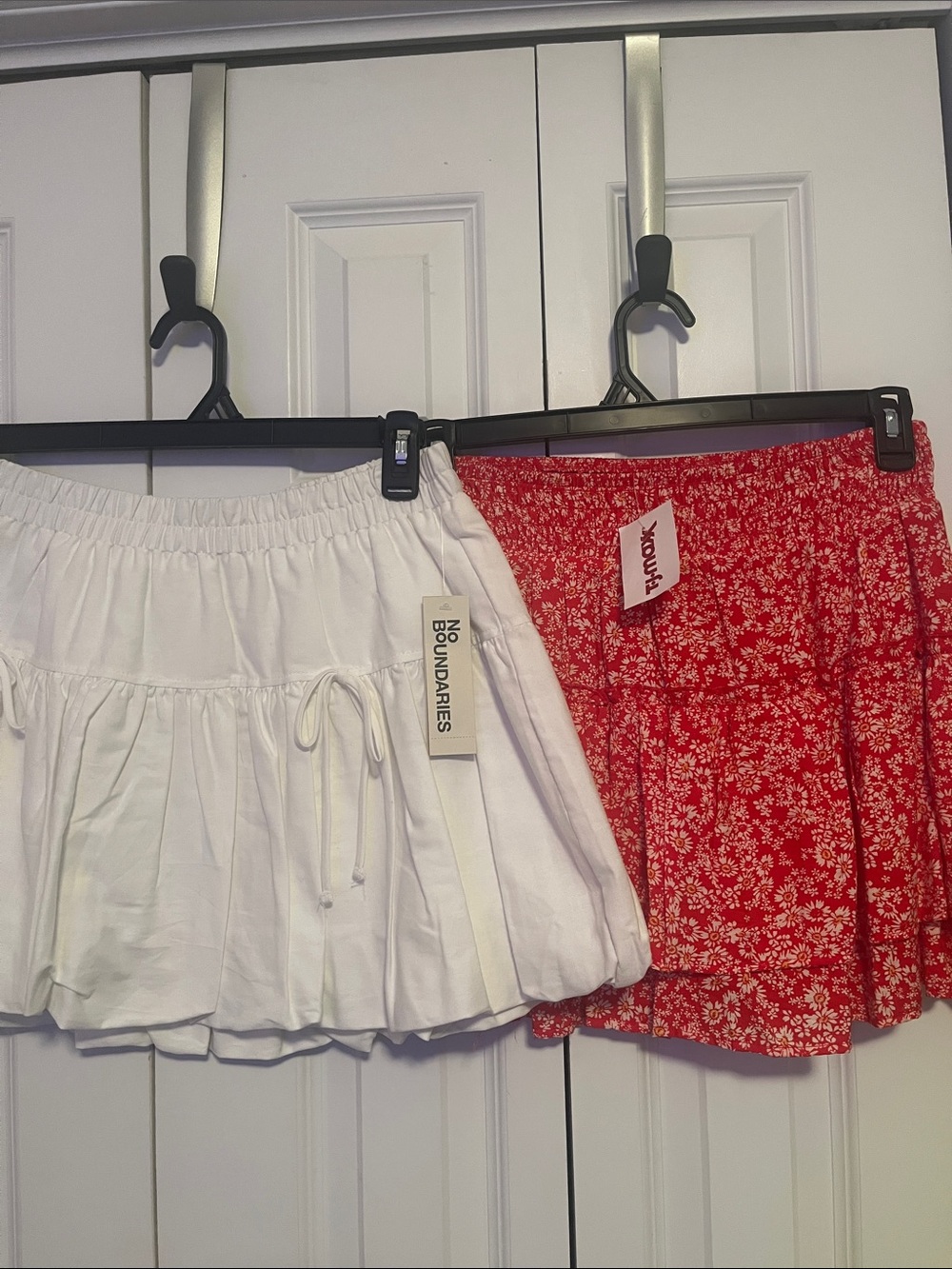Sienna sky Floral Skater Skirt & No Boundaries White Tiered Mini Skirt New Large
